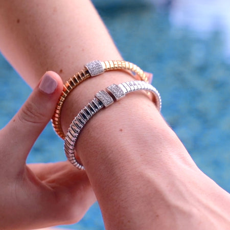 Ribbed Diamond Wrist Huggy